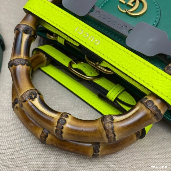 Hyper Peter tote Gucci Diana mini bag 0805